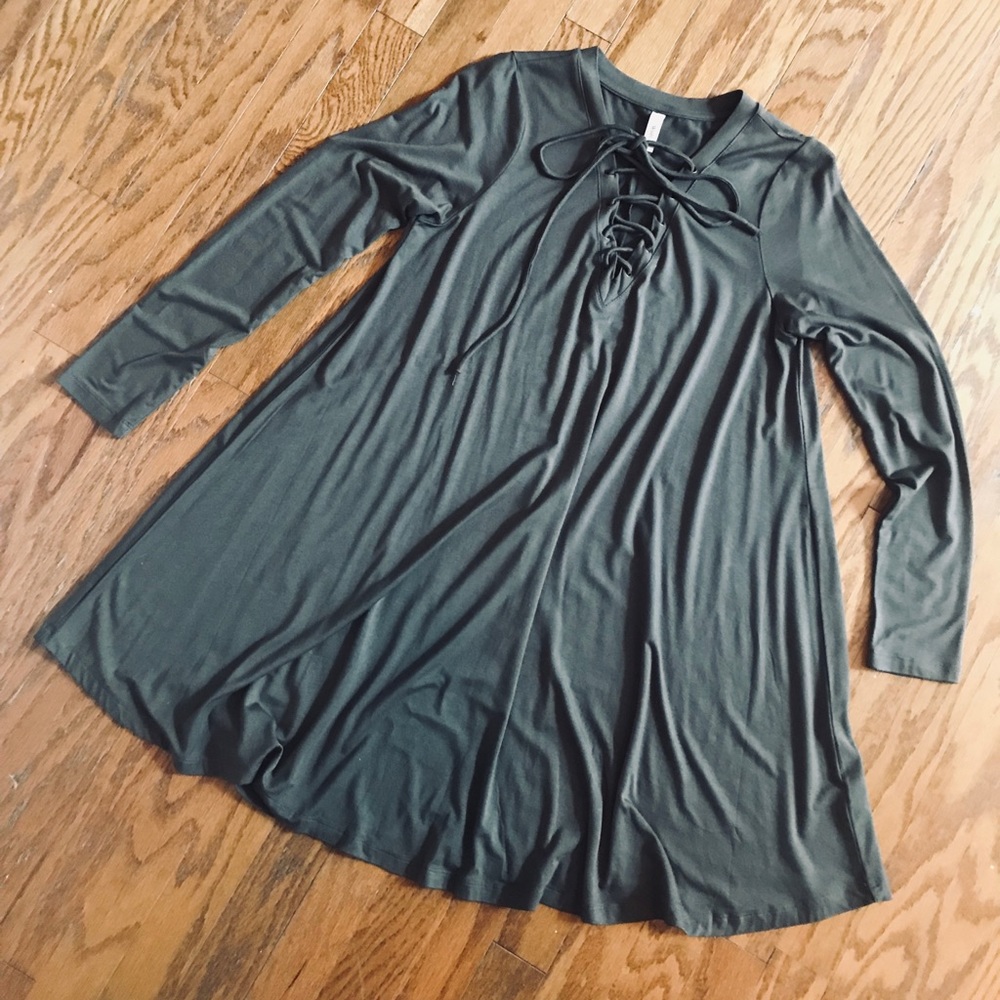 Green Lace-Up Dress